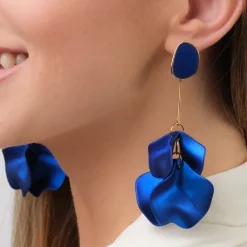 Simply Whispers Blu Bellflower Dangle Earrings New